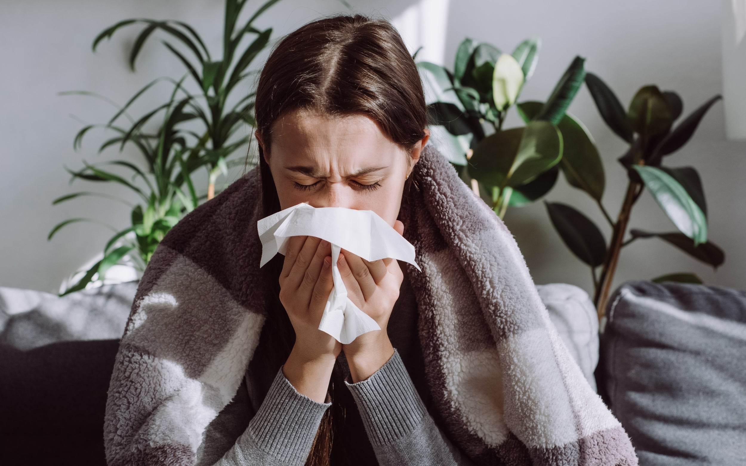 Khi hệ miễn dịch suy yếu, cơ thể thường phát ra những tín hiệu nào?